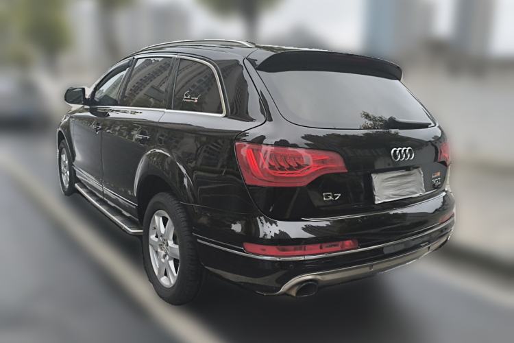 Used Audi Q7 
