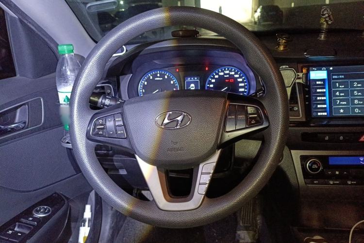 Used Hyundai Mistra 2014 1.8L Automatic Smart GLS Steering Wheel