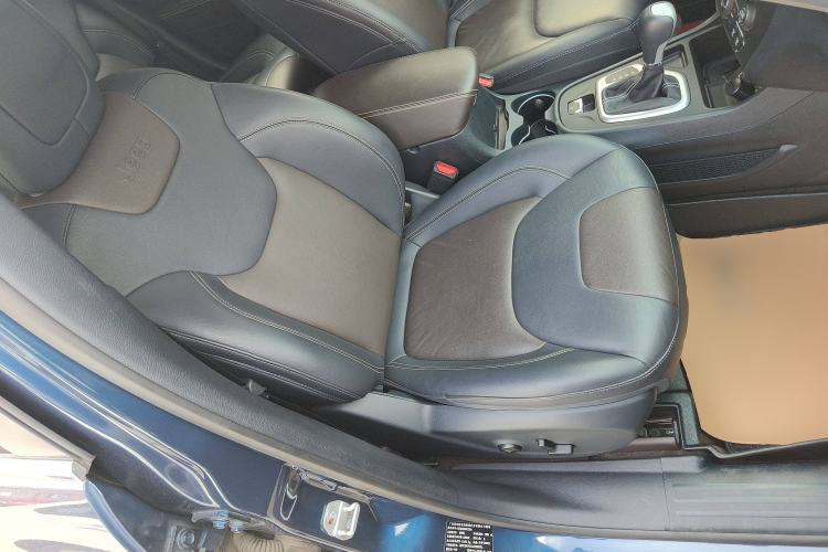 Used Jeep Cherokee 2020 2.0L Two-Wheel Drive Classic Sports Edition