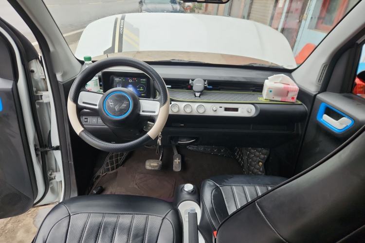 Used Wuling Hongguang MINIEV 2022 GAMEBOY 300km Play Edition Lithium Iron Phosphate Center Console