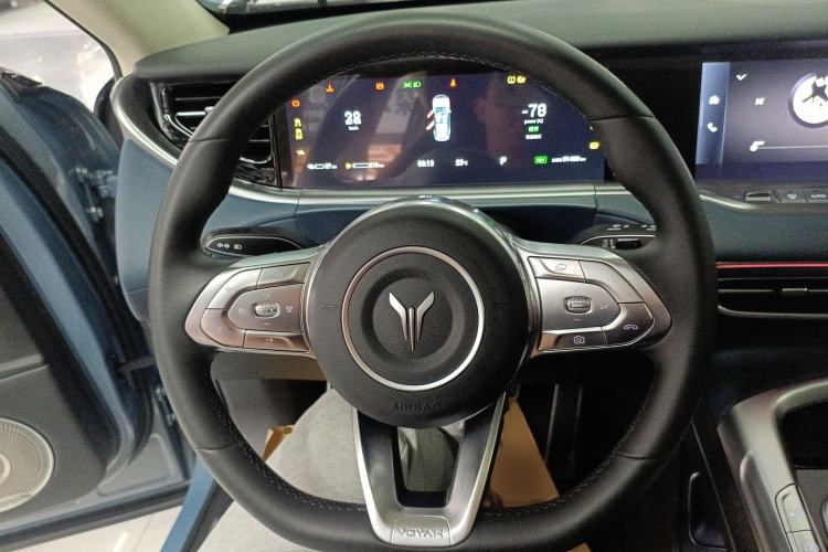Used VOYAH FREE 2021 Four-Wheel Drive Standard Range-Extended Exclusive Luxury Package Steering Wheel