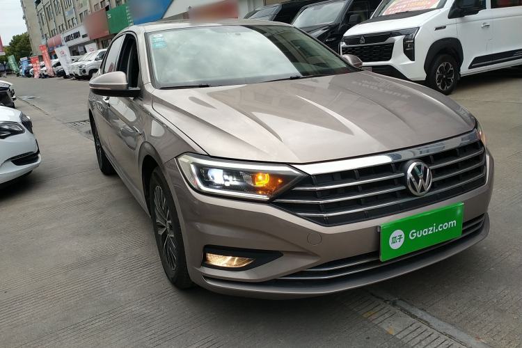 Used Volkswagen Sagitar 2020 200TSI DSG Comfort Version China VI Standard Front Right 45 Deg