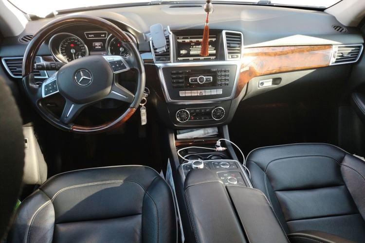 Used Mercedes-Benz M-Class 2014 ML 400 4MATIC Luxury Model