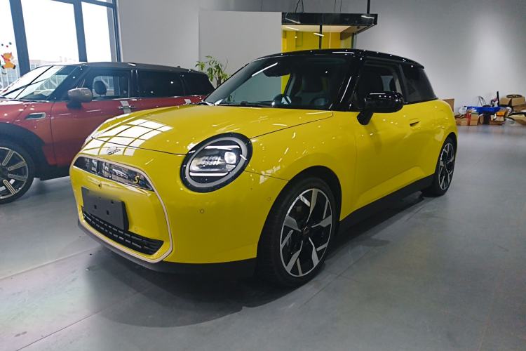 Used MINI Electric COOPER 2024 452km COOPER SE Artist