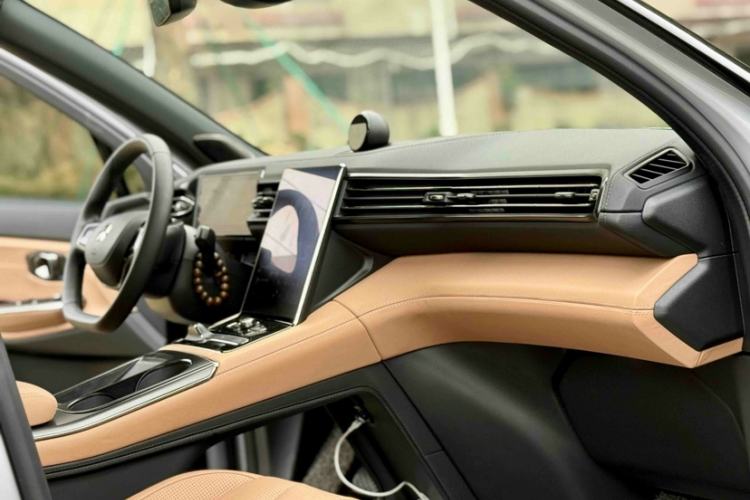 Used Nio ES8 2020 415 km Range 7-Seater Version
