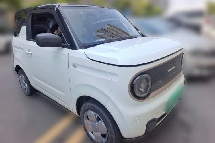 Used Geely Galaxy Panda 2023 Panda Mini 200km Endurance Bear Front Right 45 Deg