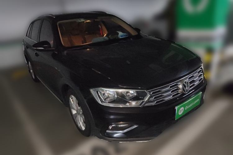 Used Volkswagen C-TREK 2017 1.6L Automatic Comfort Model Front Right 45 Deg