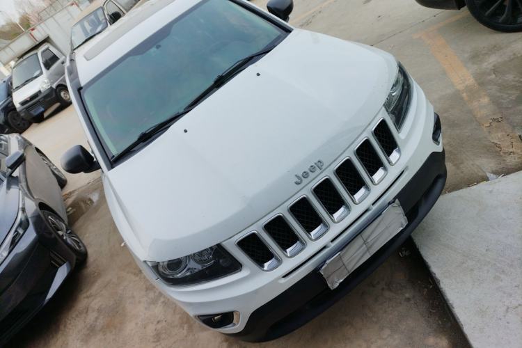 Used Jeep Compass 2015 2.0L two-wheel drive sport version