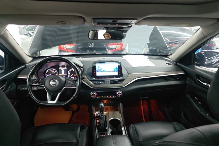 Used Nissan Teana 2021 2.0L XL Comfort Edition Center Console