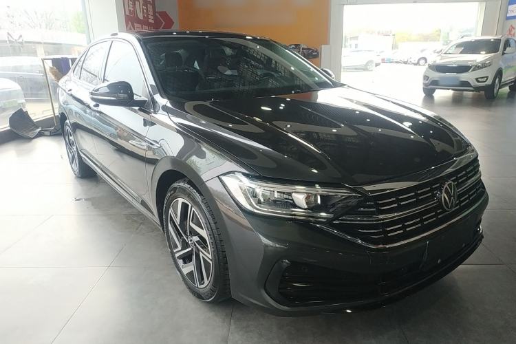 Used Volkswagen Sagitar 2023 300TSI DSG Excellence Edition Front Right 45 Deg