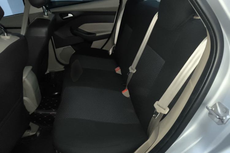 Used Ford Focus 2012 Sedan 1.6L Manual Fashion Edition
