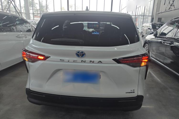 Used Toyota SIENNA 2023 2.5L Hybrid Comfort Edition