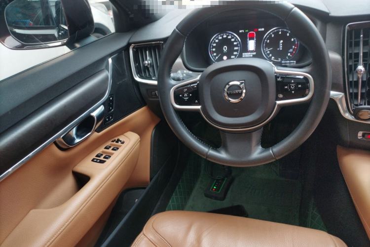 Used Volvo V90 2017 Cross Country T5 AWD Smart Range Edition