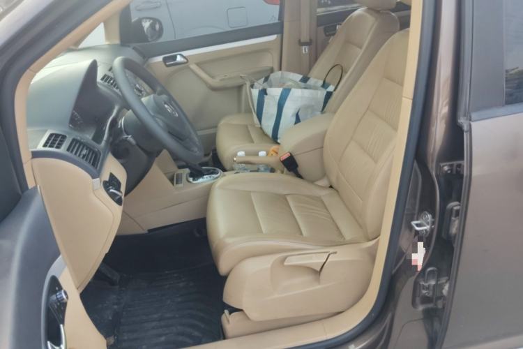 Used Volkswagen Touran 2011 1.4T DSG Zhiya Edition 5 Seats
