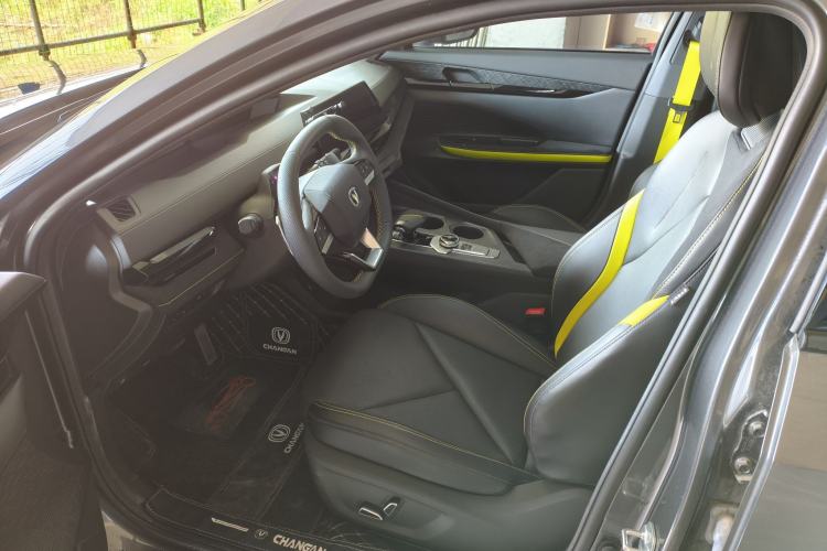 Used CHANGAN UNI-V 2023 1.5T Sport Edition