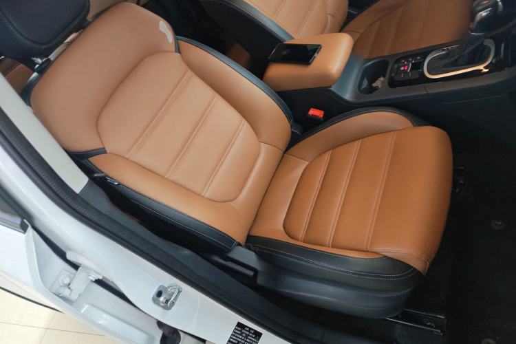 Used MG GS 2016 2.0TGI TST Luxury Edition Right Front Seat