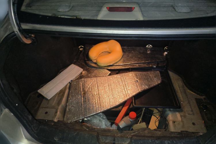 Used Roewe 350 2014 1.5L Automatic Xunda Edition Trunk