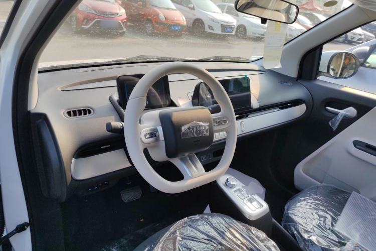 Used CHANGAN NEVO Lumin 2026 Model Treasure Edition 205km Passionate Beige Ningde
