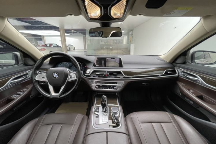 Used BMW 7 Series 2018 730Li Leading Model Excellence Package Interior 2