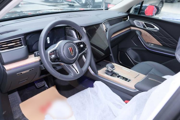 Used Hongqi HS7 2023 2.0T Automatic All-Wheel Drive Flagship Edition 7 Seats Interior 1