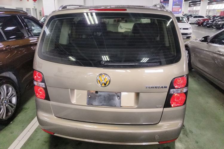 Used Volkswagen Touran 2015 1.4T DSG Comfort Edition 5 Seats Rear