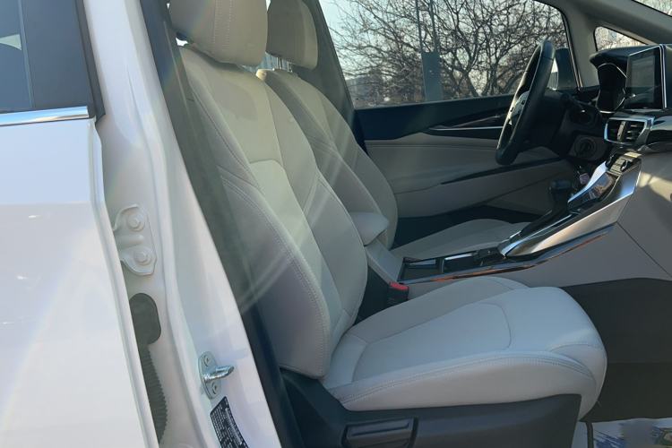 Used SAIC MAXUS Dajia 5 2022 430 km Elite Version 7-Seater
