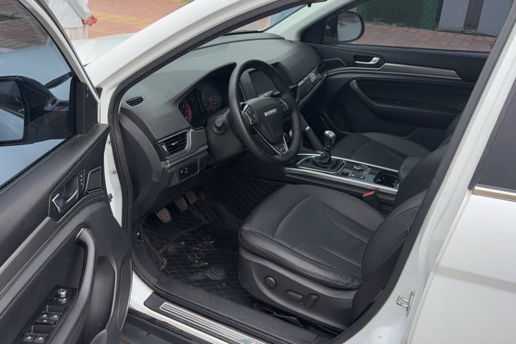 Used Haval H6 2018 Sport Edition 1.5T Manual Two-Wheel Drive Elite Model China V Standard Driver Seat