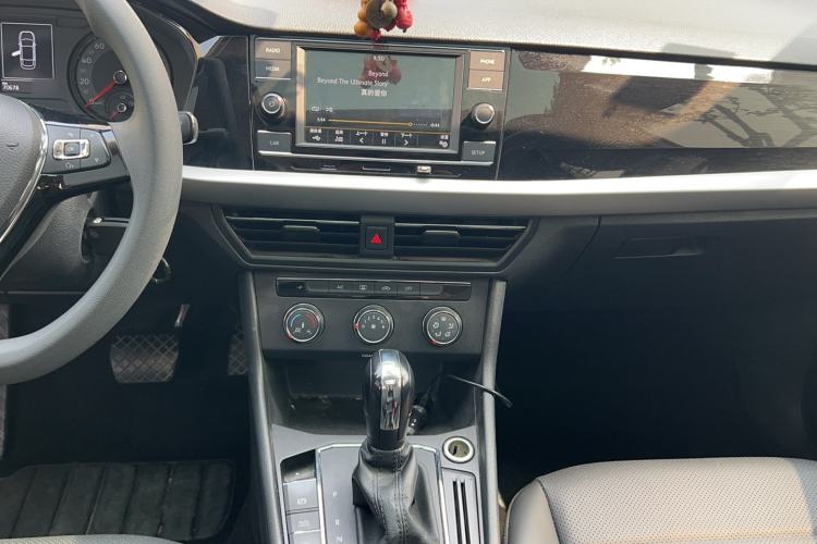 Used Volkswagen Lavida 2019 1.5L Automatic Comfort Edition China VI Standard Audio And AC Panel