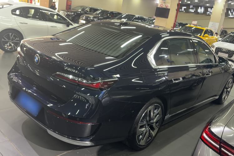 Used BMW 7 Series 2023 740Li Luxury Edition with Premium Package
