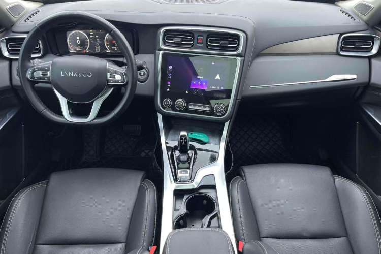 Used Lynk & Co 01 2019 2.0T Two-Wheel-Drive Pro Version China VI Standard