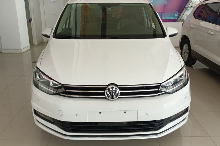 Used Volkswagen Touran 2018 Volkswagen Touran L 280TSI DSG Comfort Edition 7-seater Front