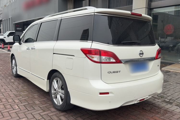 Used Nissan Quest 2015 3.5L SL
