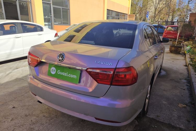 Used Volkswagen Lavida 2013 Revised Classic 1.6L Manual Fashion Edition
