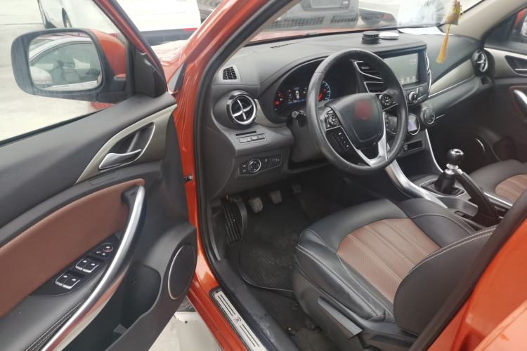 Used BYD Song 2017 Gaishi Upgrade Edition 1.5TI Manual Elite Model
