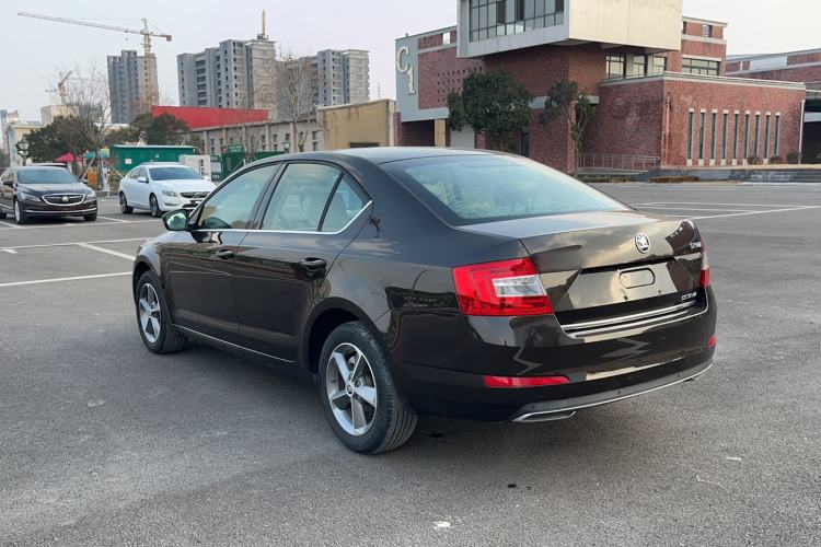 Used Skoda Octavia 2016 1.6L Automatic Smart Drive Edition