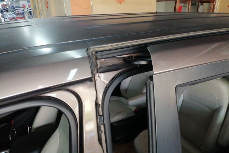 Used Huasong 7 2015 2.0T Automatic Comfort Model Roof