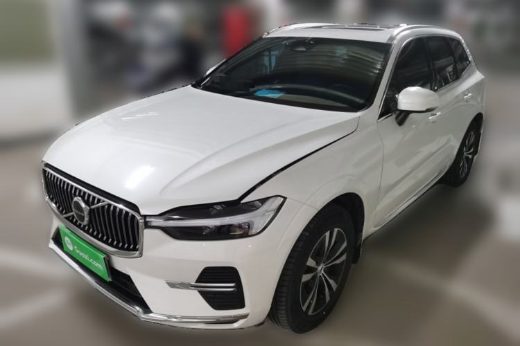 Used Volvo XC60 2023 B5 4x4 Smart Luxury Edition