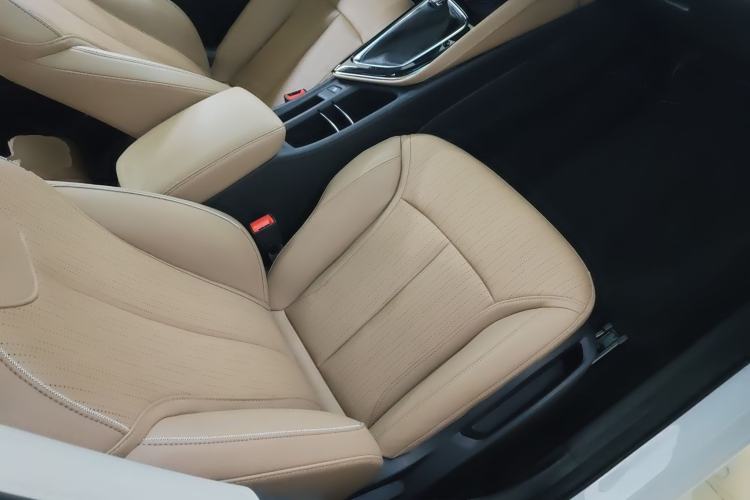 Used Buick GL6 2021 323T Mild Hybrid Connect Luxury Model Right Front Seat