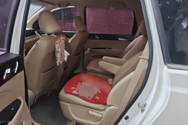 Used Baojun 730 2016 1.8L iAMT Comfort Version 7 Seats Left Rear Seat