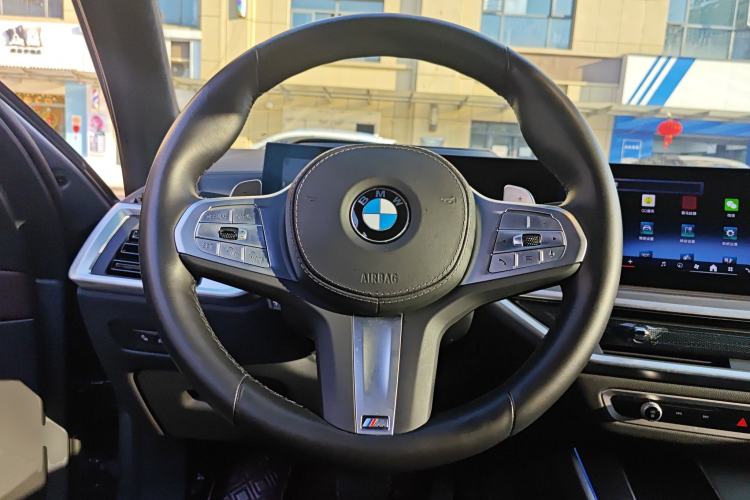 Used BMW X5 2023 xDrive 40Li M Sport Package