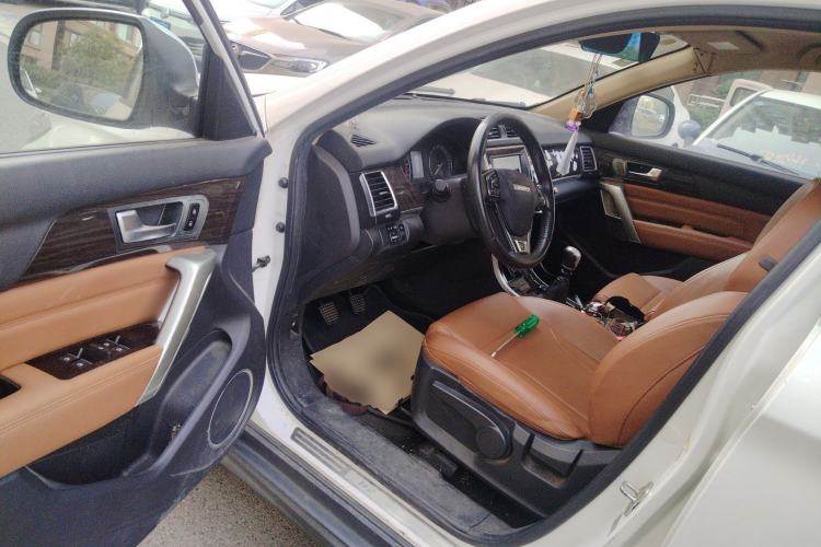 Used Haval H2 2017 Red-Label 1.5T Manual Two-Wheel Drive Luxury Model