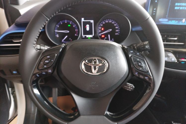 Used Toyota C-HR 2018 2.0L Luxury Edition China V Standard Steering Wheel