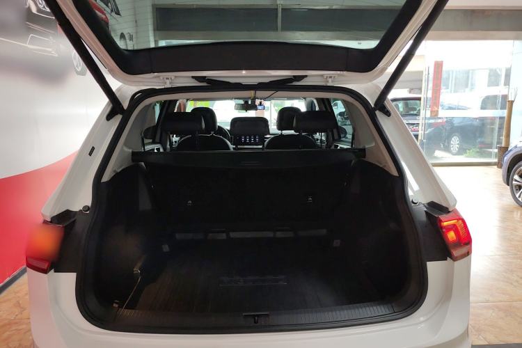 Used Volkswagen Tiguan L 2022 330TSI Automatic Two-Wheel Drive Smart Edition Trunk