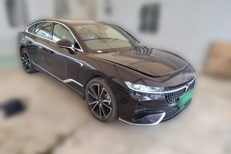 Used VOYAH PASSION 2024 PHEV Four-Wheel Drive Ultra-Long Range Flagship Model Front Right 45 Deg