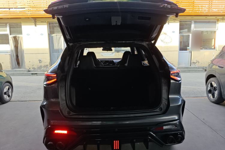 Used Oshan X5 PLUS 2023 Revised Version 1.5T DCT Navigation Edition
