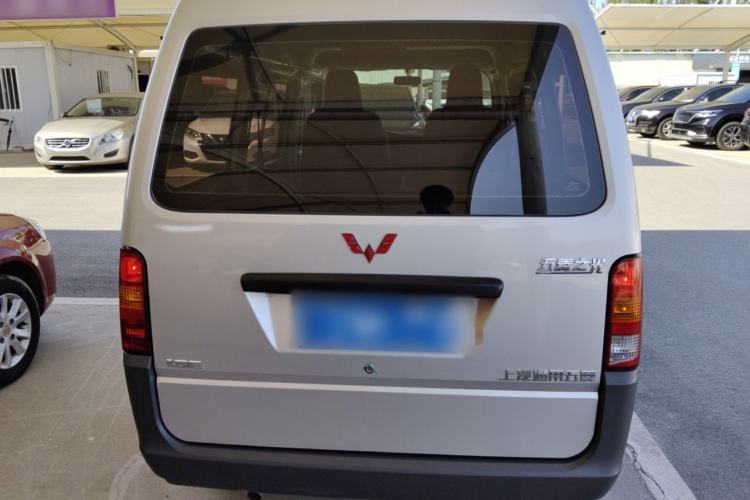 Used Wuling Zhiguang 2023 1.5L Practical Version 5/7 Seats Rear