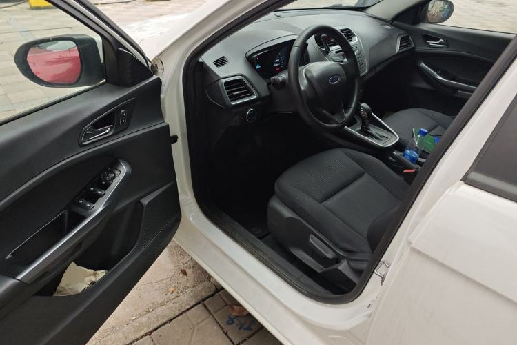 Used Ford Escort 2019 Revised 1.5L Automatic ZhiXiang Version (Tire Pressure Monitoring) China VI Standard