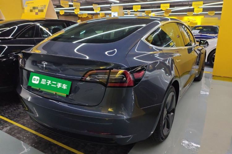 Used Tesla Model 3 2019 Long-Range Rear-Wheel-Drive Version Rear Right 45 Deg