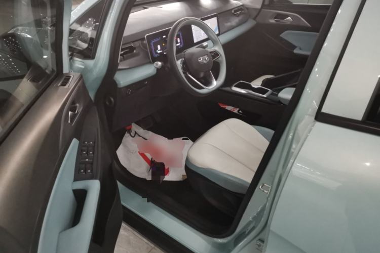 Used Geometry E Firefly 2024 401 km Fluorescent
