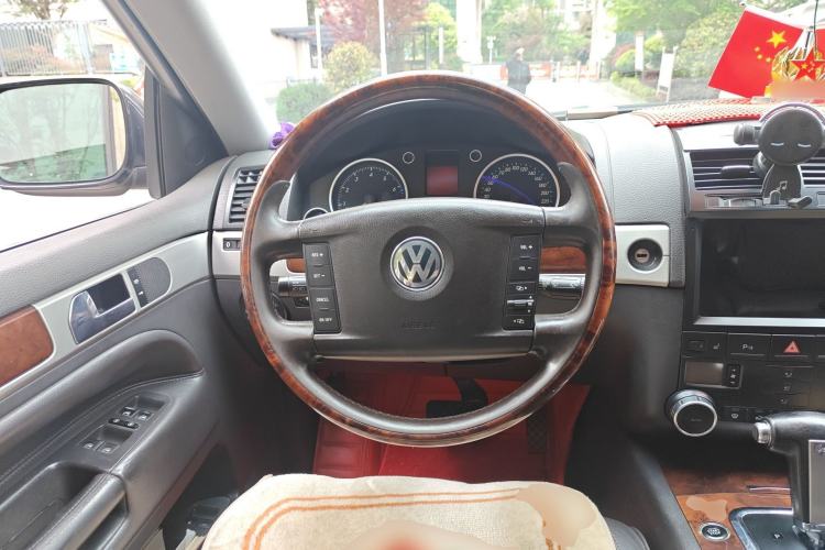 Used Volkswagen Touareg 2006 3.2L Luxury Edition Steering Wheel
